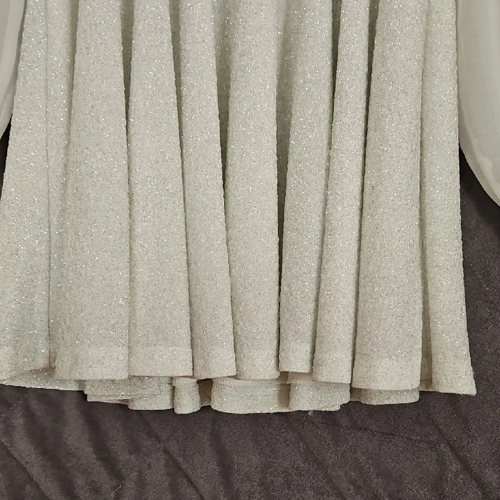 Windsor Sparkling White Long Sleeve Dress - Picture 5 of 6